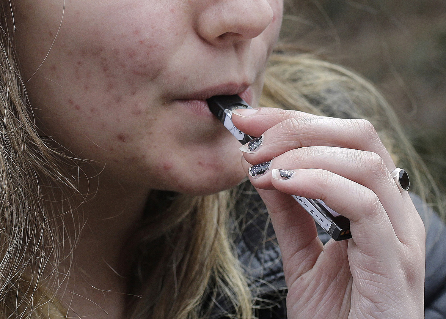 Un Servizio Per Mettere In Guardia I Ragazzi Dai Pericoli Del Vaping