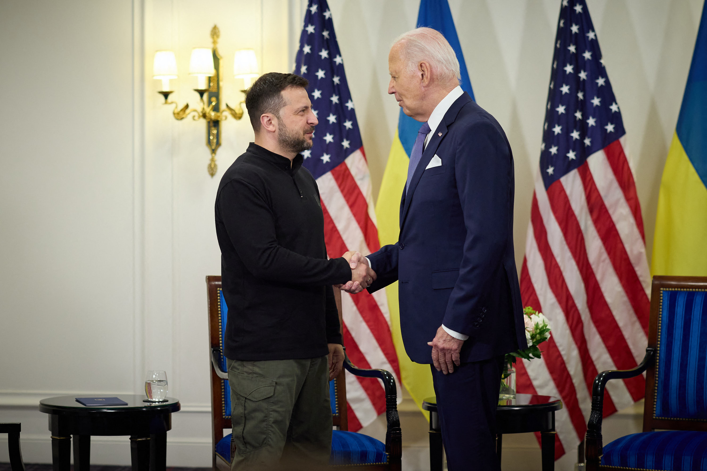 Biden A Zelensky Sempre Al Vostro Fianco Il Globo