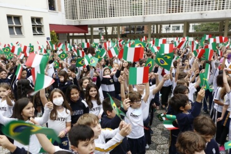 La scuola Dante Alighieri di San Paolo riconquista la parit Il