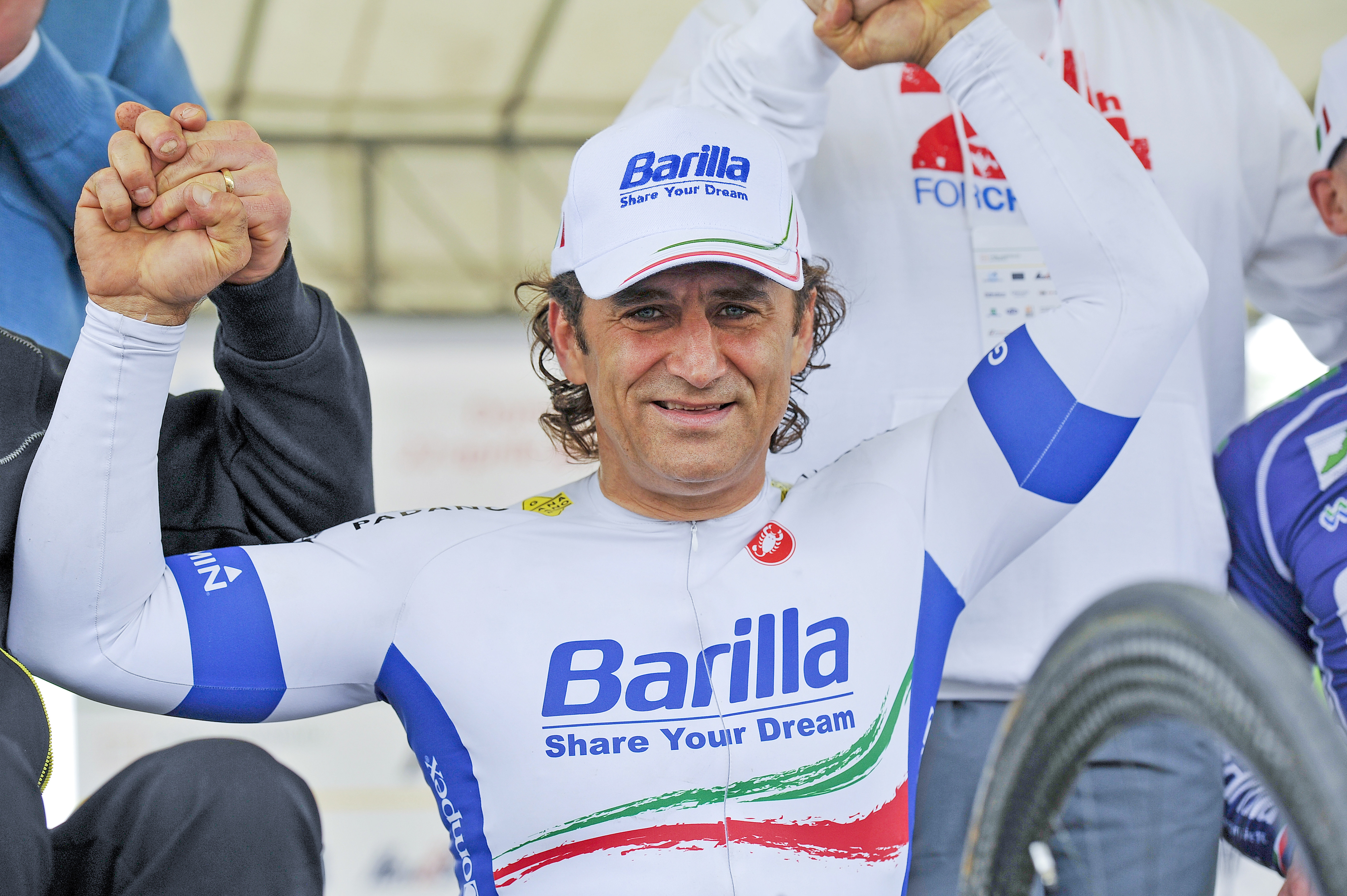 former-f1-star-alex-zanardi-in-serious-but-stable-condition-following