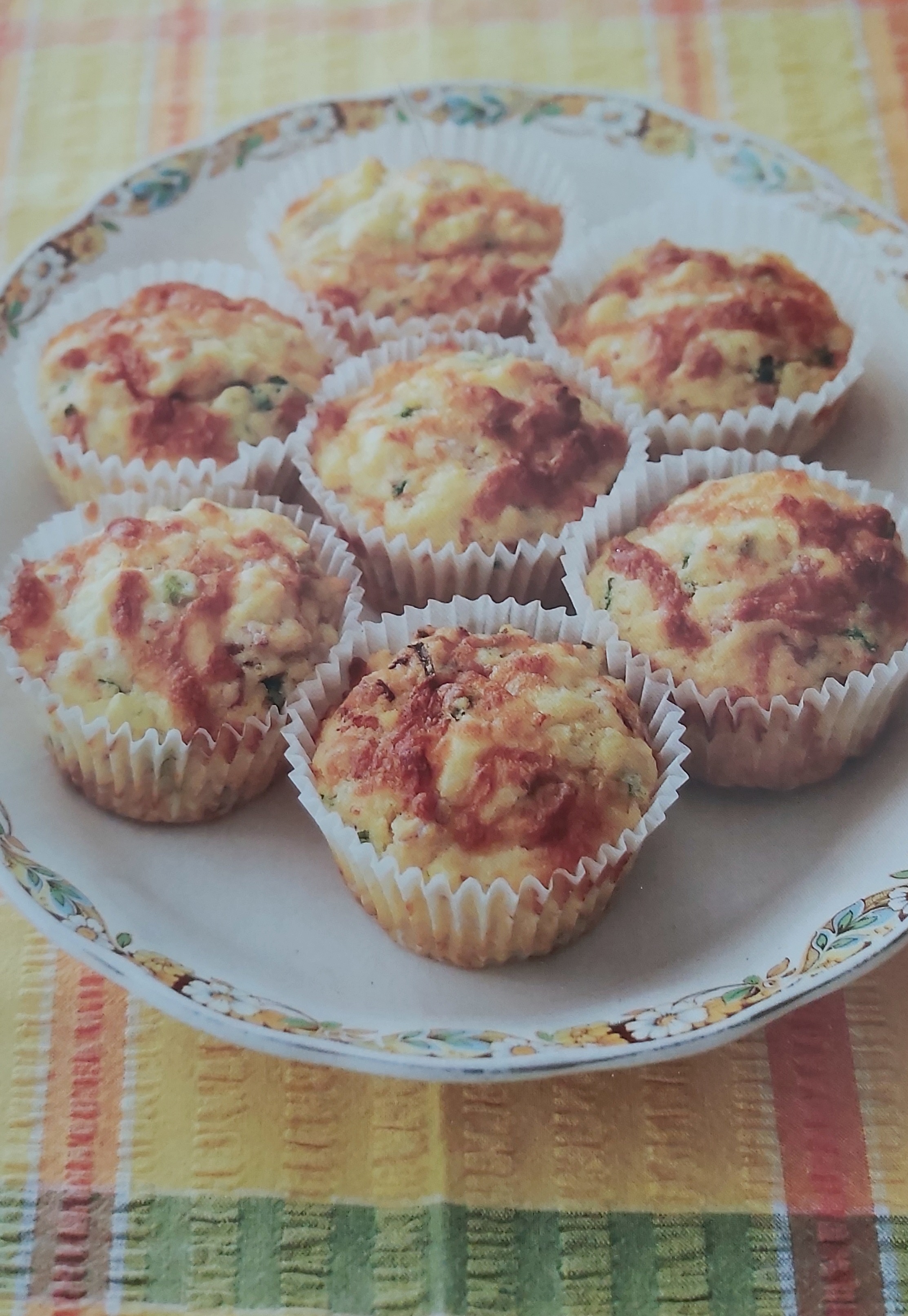 Glutenfree pancetta and cheese muffins — Il Globo