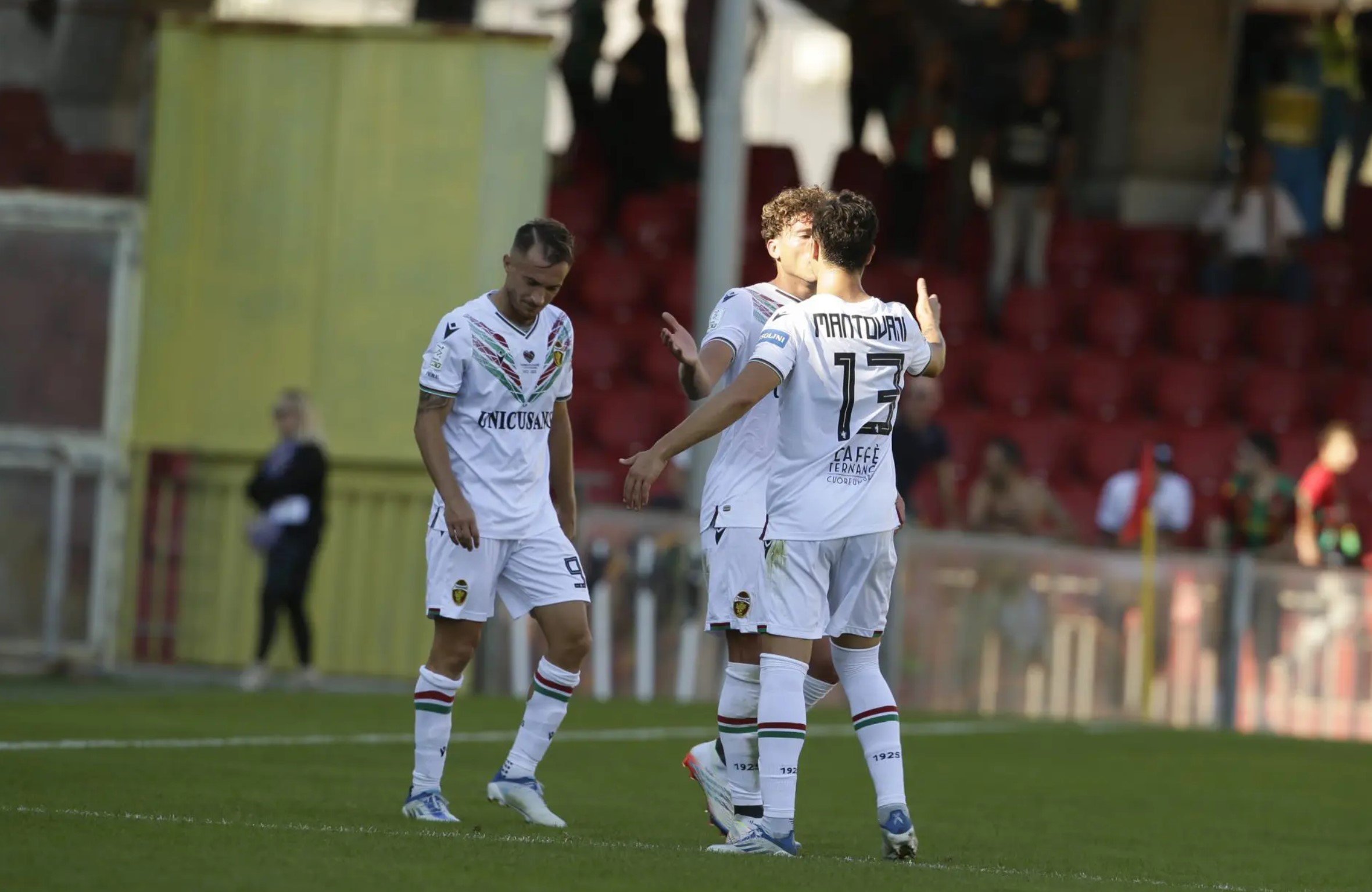 Serie B, Palermo-Bari 1-0: Corini fa festa con Marconi