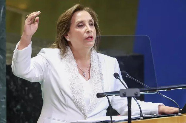 Perù, destituita la presidente Dina Boluarte: il Parlamento vota all