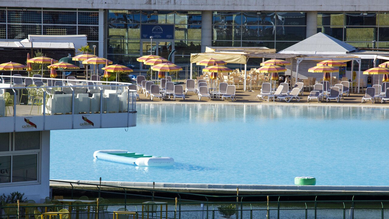 Sestri Levante, morta la bambina rimasta bloccata sott’acqua in piscina