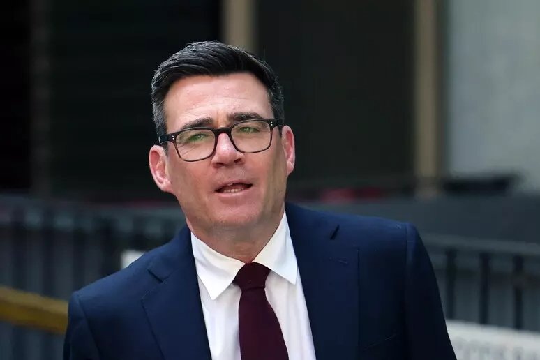 Regno Unito, il governo Burnham parte dal costo della vita